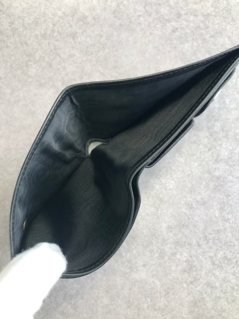 【 日本直送　名牌中古包 】CELINE セリーヌ 財布 ブラック ブラゾン レザー クロコ型押し 二つ折り財布 vintage ヴィンテージ ha2kjw