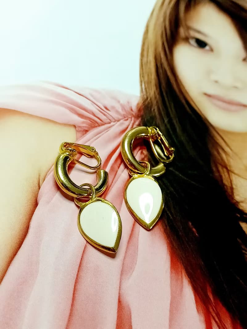vintage jewelry  心型白琺瑯吊墜式夾式耳環