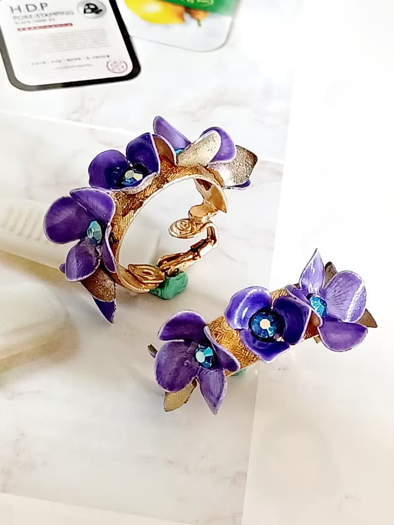 vintage jewelry 奧地利紫色琺瑯紫羅蘭花束  夾式耳環