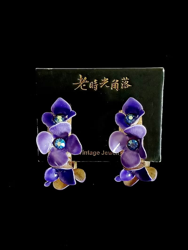 vintage jewelry 奧地利紫色琺瑯紫羅蘭花束  夾式耳環