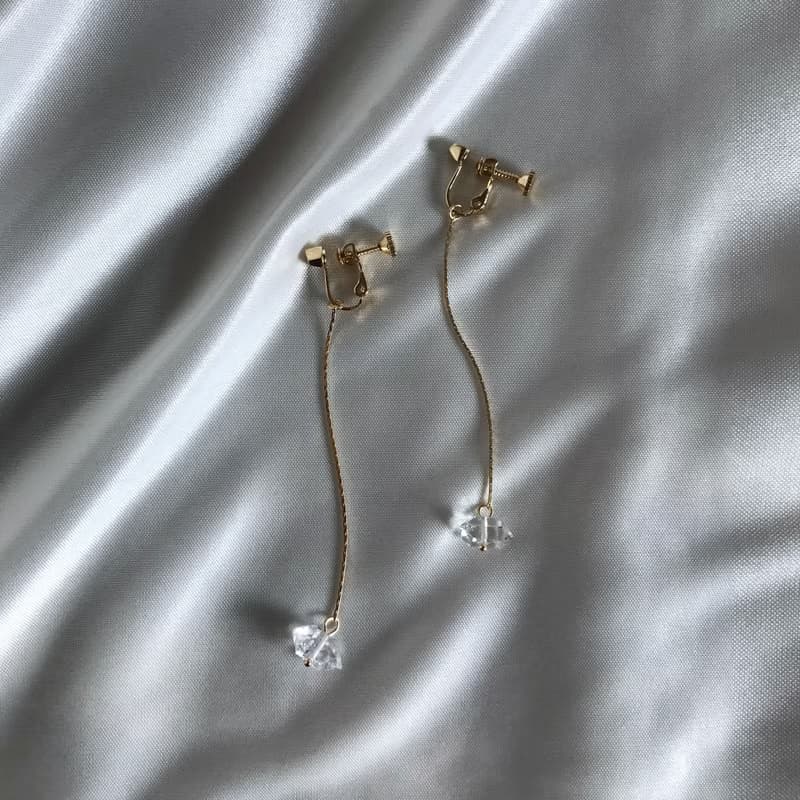 垂墜雙尖白水晶耳夾