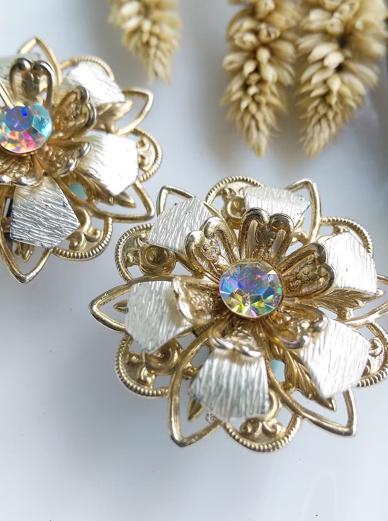 Vintage Jewelry 西洋古董飾品 雙層花瓣 花卉 夾式耳環