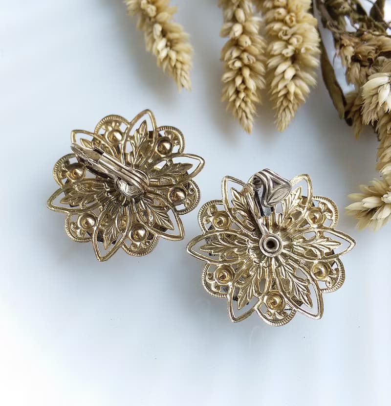 Vintage Jewelry 西洋古董飾品 雙層花瓣 花卉 夾式耳環