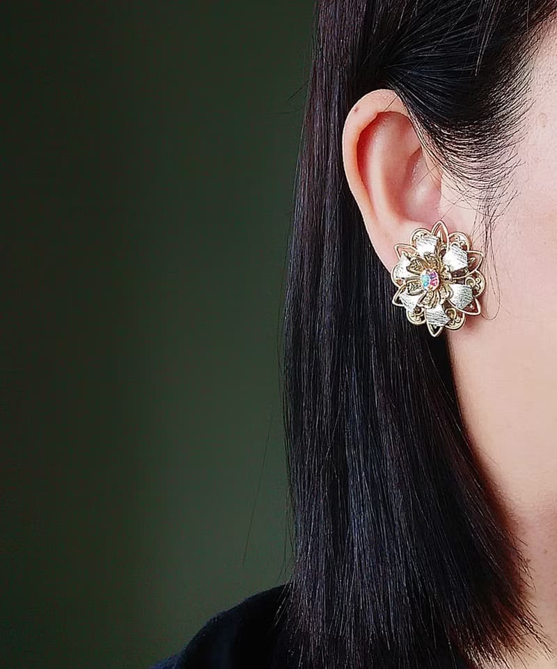 Vintage Jewelry 西洋古董飾品 雙層花瓣 花卉 夾式耳環