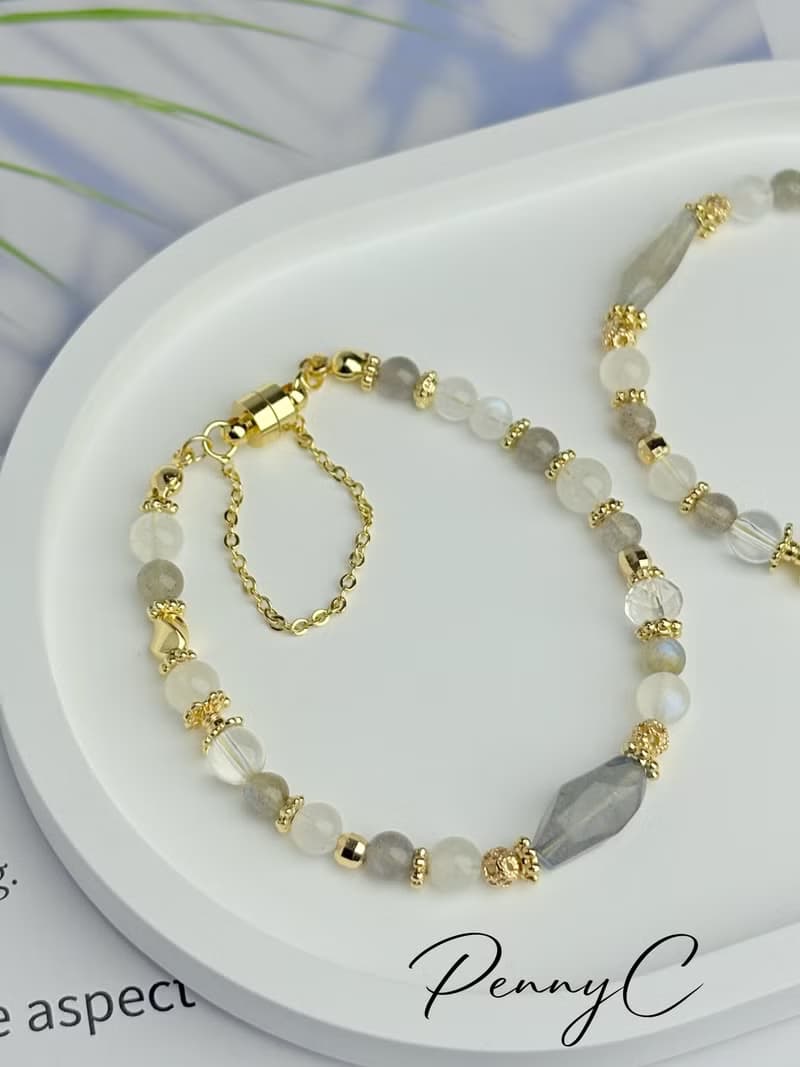 水晶手鍊 拉長石 月光石 穩定情緒 舒緩壓力 幫助睡眠
