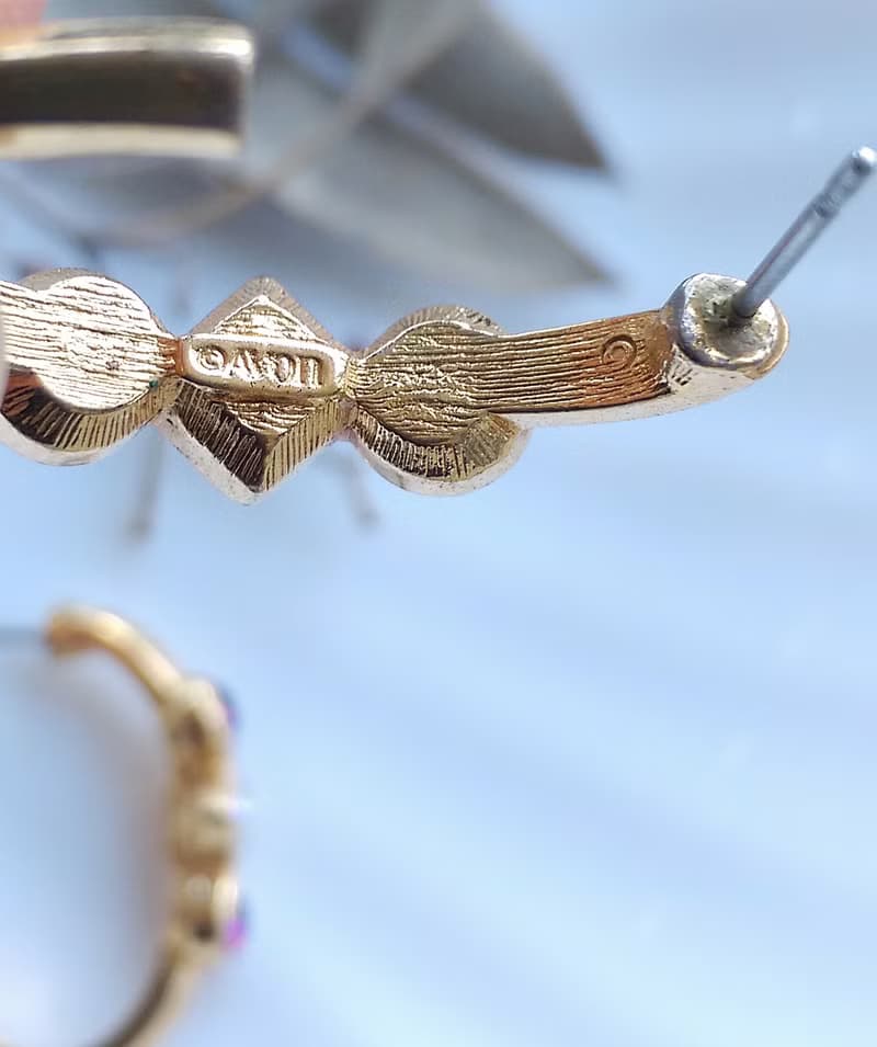 Vintage Jewelry 西洋古董飾品 AVON C圈 優雅萊茵鑽 針式耳環