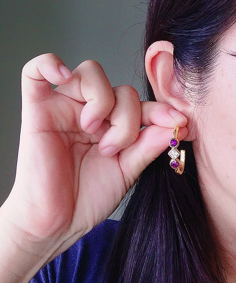 Vintage Jewelry 西洋古董飾品 AVON C圈 優雅萊茵鑽 針式耳環