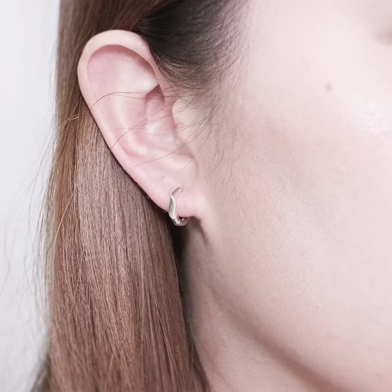 海岸線 易扣式 13mm 925純銀耳環 女生 男生 中性耳環