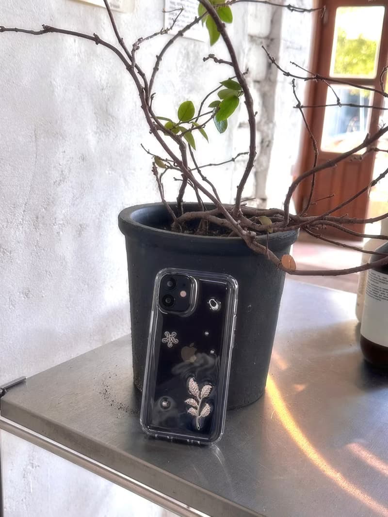 自然和宇宙樹脂手機殼