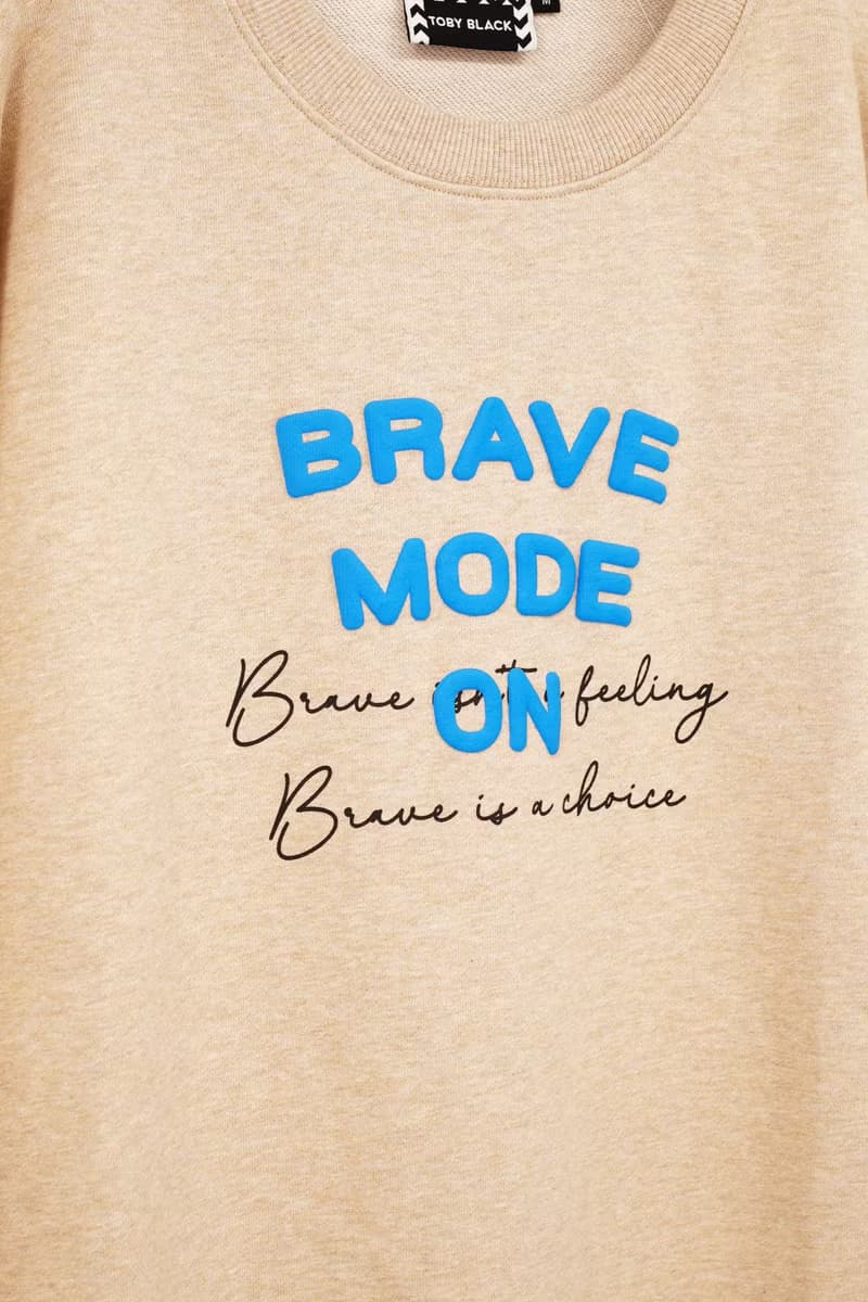 TOBYBLACK BRAVE MODE ON 中性衛衣 by Toby Black