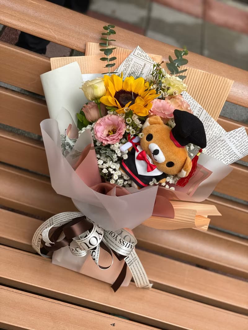 向日葵畢業熊花束 | 畢業 生日首選 | 台北可自取