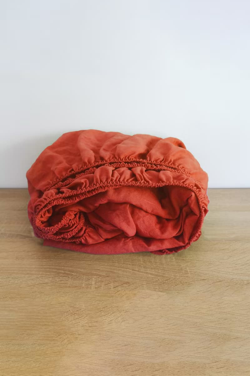Terracotta linen fitted sheet / Softened linen bed sheet / Deep pocket