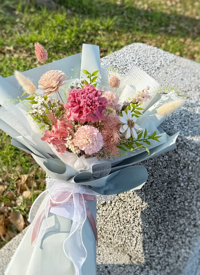 【母親節花束】花園晨曦 康乃馨中型花束 母親節禮物