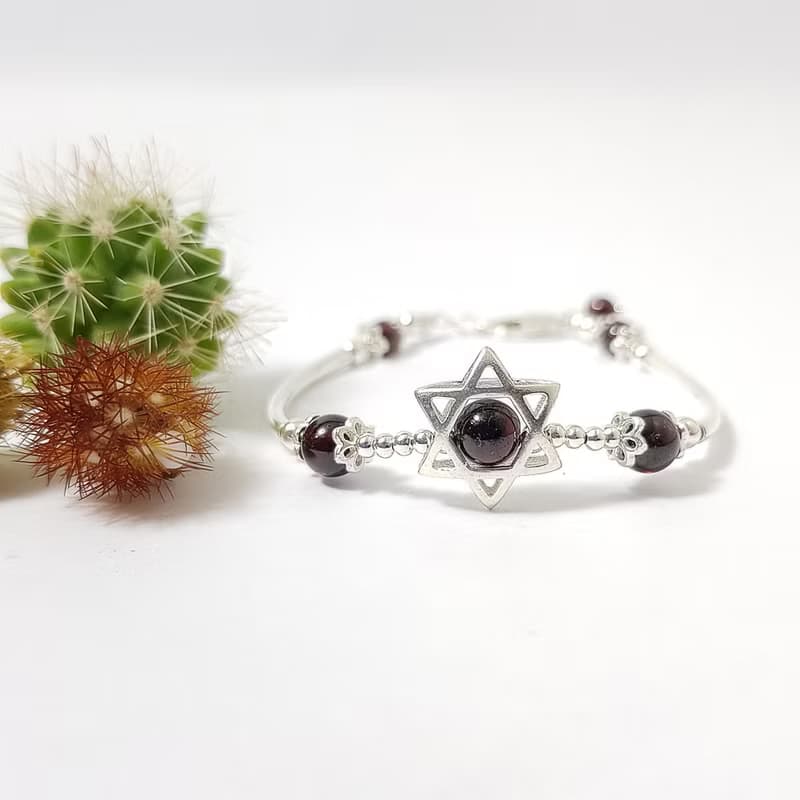 光芒石榴石純銀手鍊(1月誕生石)