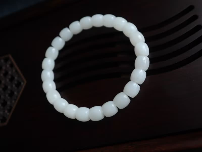 天然和田玉羊脂玉手鏈老型珠和田玉手鏈脂份好玉質細膩平安喜樂