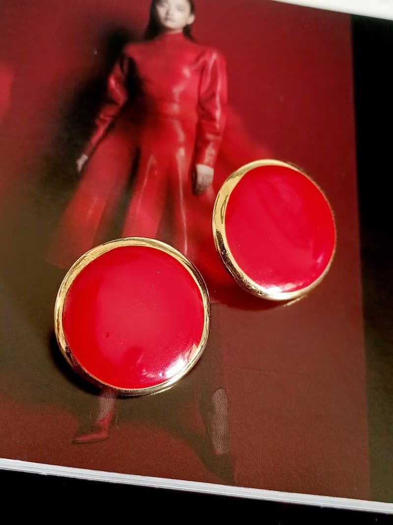 vintage jewelry  時尚圓形金邊紅琺瑯 夾式耳環