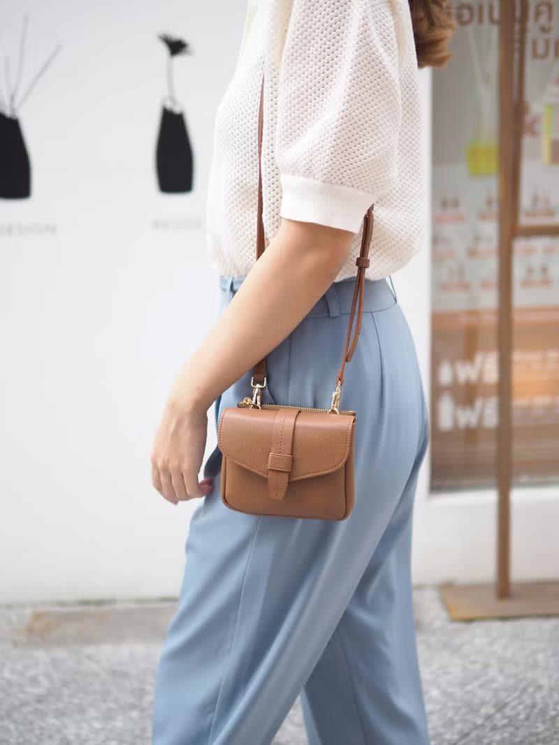 Khloe (Oak brown): Micro bag, Short wallet, Crossbody bag, Cow Leather wallet