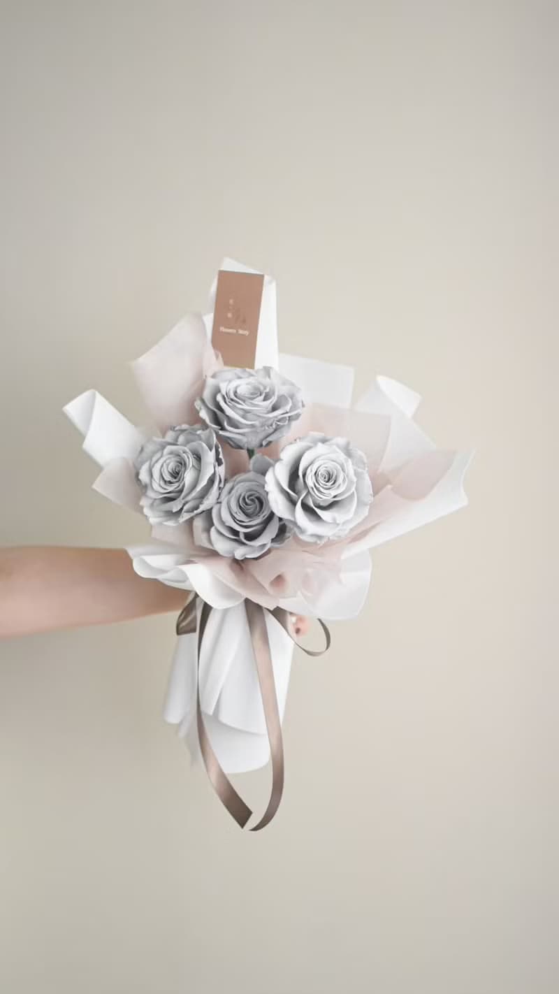 /淺灰永生玫瑰花束(大)/生日 七夕 情人節 求婚 教師節 畢業花