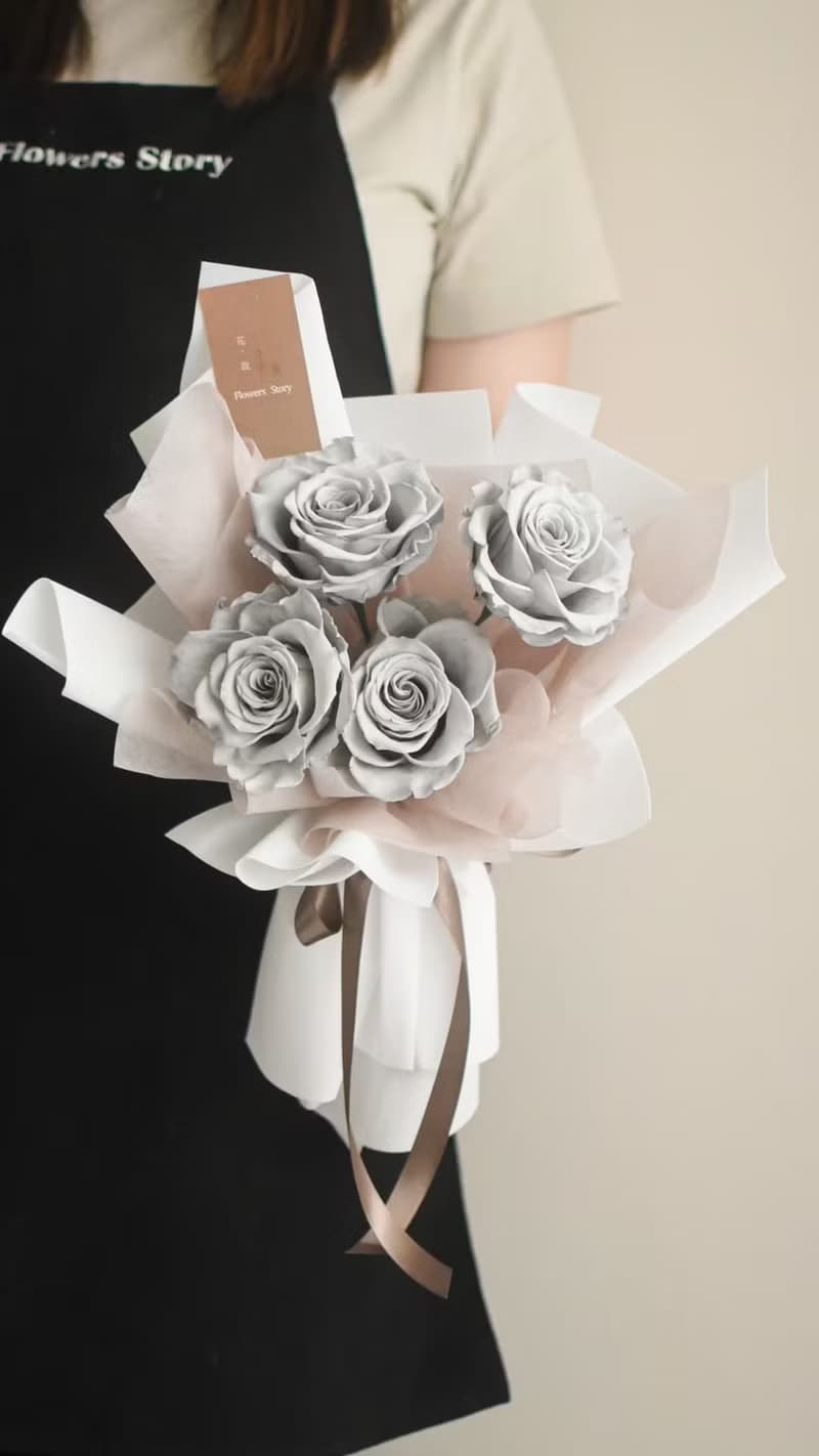 /淺灰永生玫瑰花束(大)/生日 七夕 情人節 求婚 教師節 畢業花