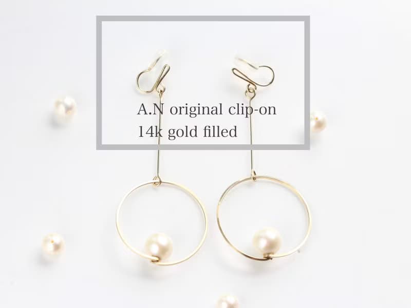 14kgf-moonstone & crystal line pierced earrings/can change to clip-on