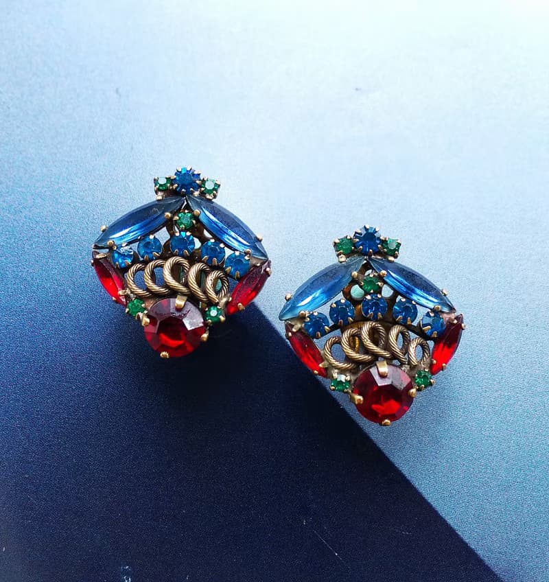Vintage Jewelry 西洋古董飾品 WEISS 藍紅調 優雅萊茵 夾式耳環