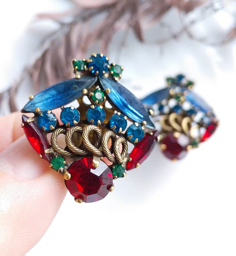 Vintage Jewelry 西洋古董飾品 WEISS 藍紅調 優雅萊茵 夾式耳環