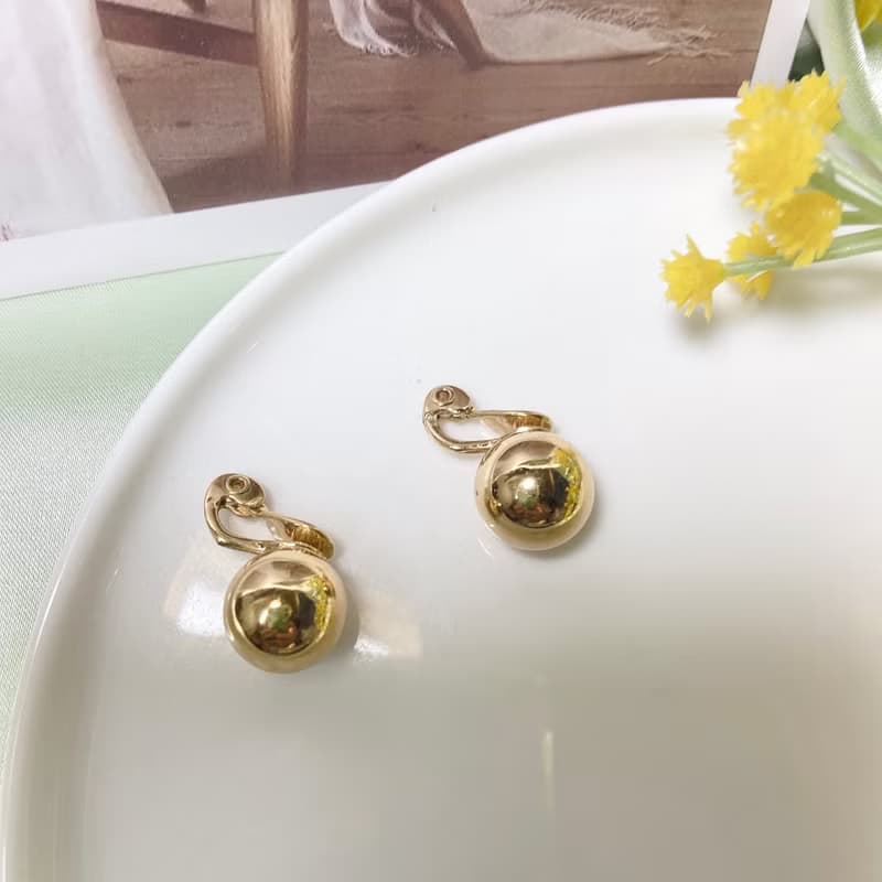【西洋古董飾品】Monet 雅緻圓潤珠 質感經典品味 金 耳環 耳夾