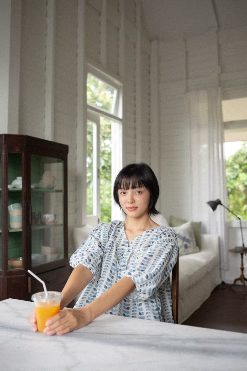 Mulmul mini leaf gathered blouse