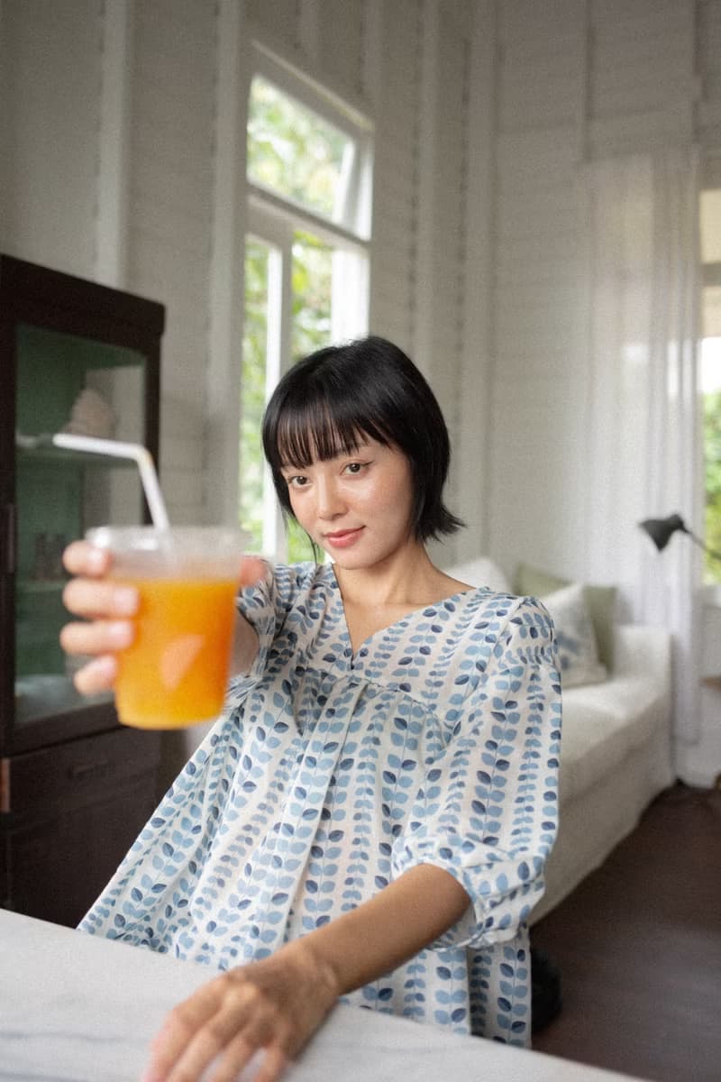 Mulmul mini leaf gathered blouse