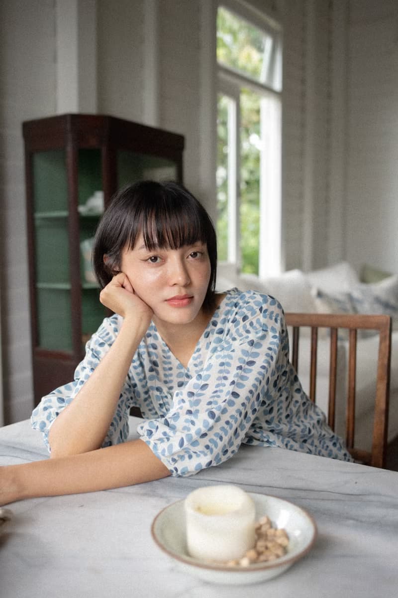 Mulmul mini leaf gathered blouse