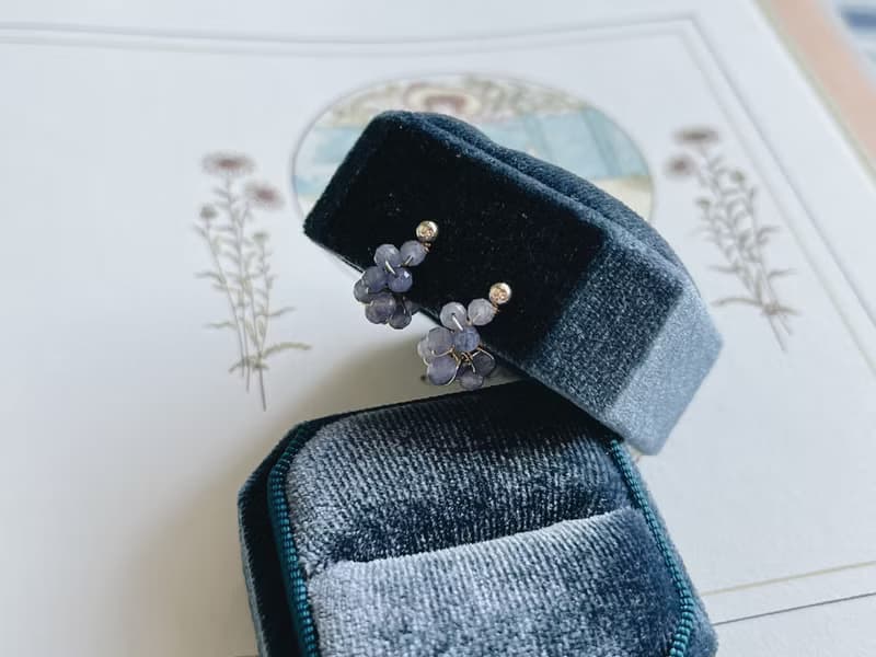 Enko |  瑪麗的頗白 14K包金 坦桑石無痛耳夾