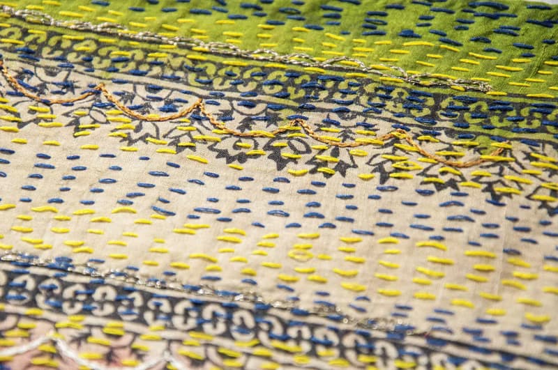 手工縫紗麗布絲巾/絲綢刺繡圍巾/印度絲綢刺繡絲巾-異國風花朵