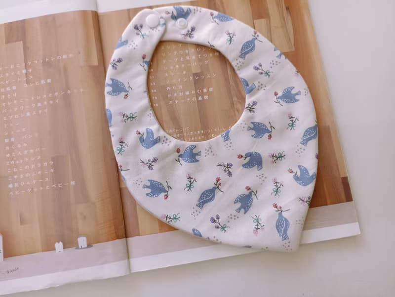 【11/14後出貨】鴿子 彌月禮物 圍兜 奶嘴夾 平安符袋  心型圍兜