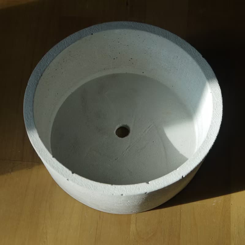 水泥圓花器