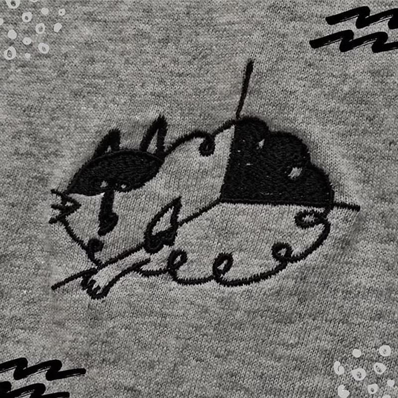 Corner cat  / 寬版 上衣  刺繡 T-SHIRT