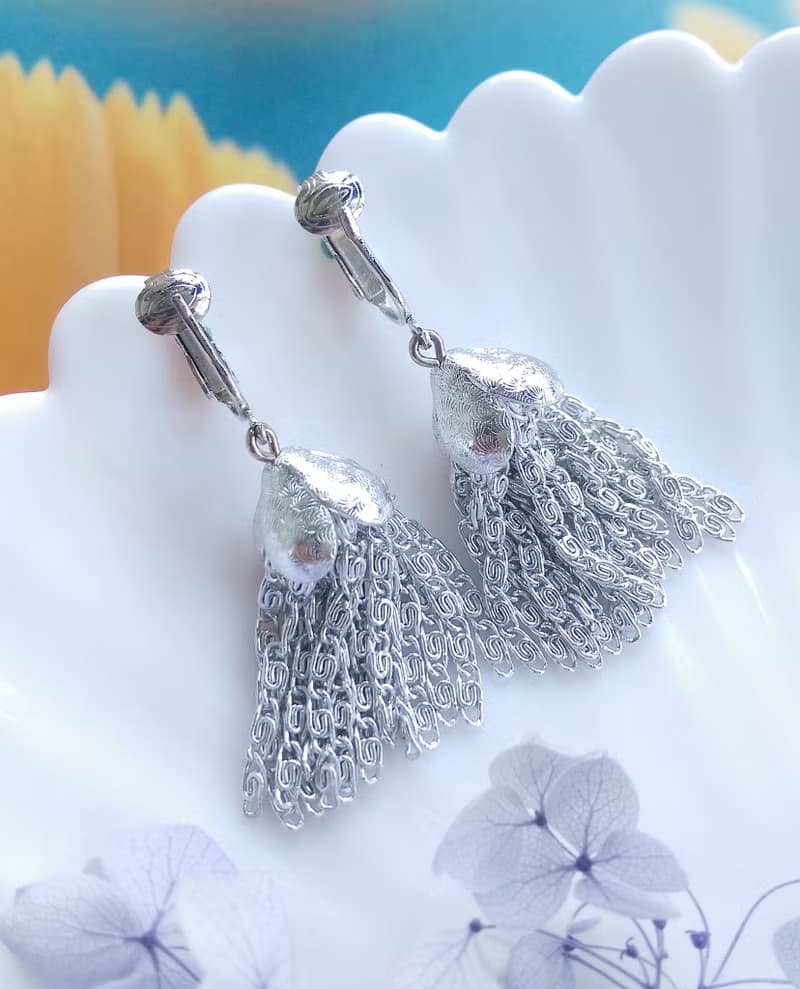 Vintage Jewelry 西洋古董飾品 SARAH COV 銀色調 流蘇 夾式耳環
