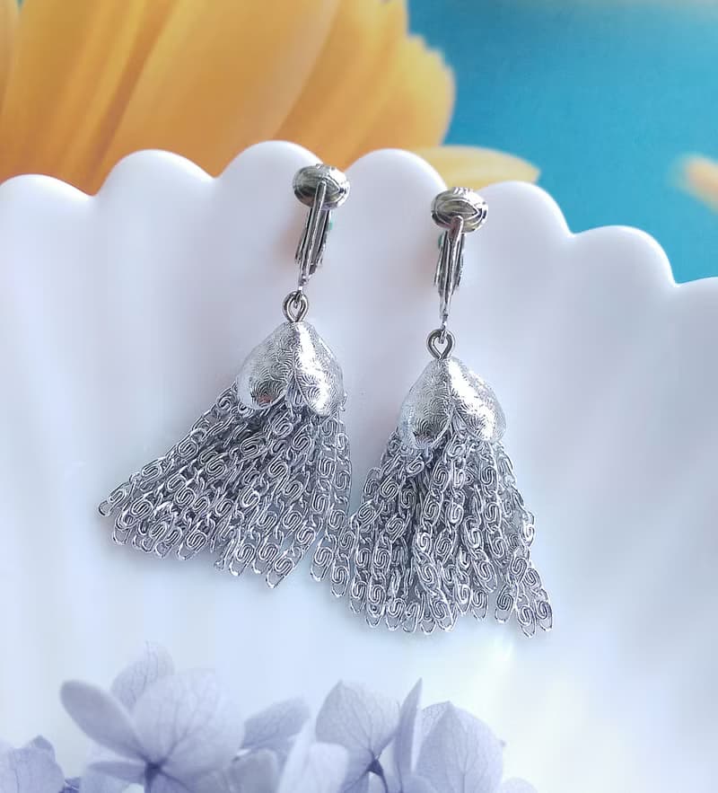 Vintage Jewelry 西洋古董飾品 SARAH COV 銀色調 流蘇 夾式耳環