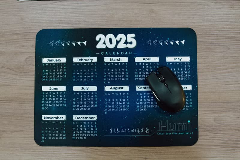 【Humi_2025年曆滑鼠墊】桌墊/辦公桌墊/交換禮物/新年禮物