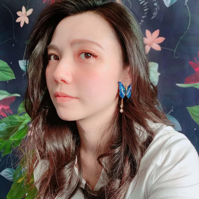 耳環 光明女神閃蝶 刺繡 蝴蝶 手工 珍珠 耳夾 生日  禮物