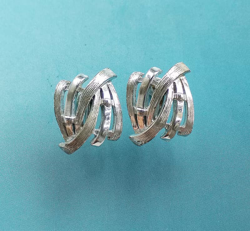 Vintage Jewelry 西洋古董飾品 STAR 銀色調 簍空幾何 栓式耳環