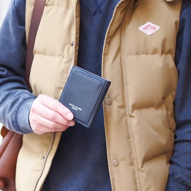 沉穩大人味 日系質感壓紋牛皮中/短夾 Made by Baggy Port Japan
