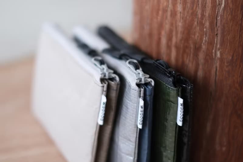 【2TONE mini wallet】3つの収納 超軽量撥水 ポリエチレン ミニウォレット