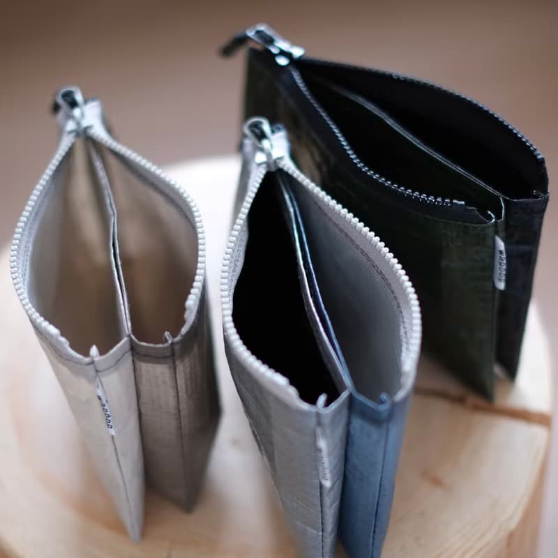 【2TONE mini wallet】3つの収納 超軽量撥水 ポリエチレン ミニウォレット