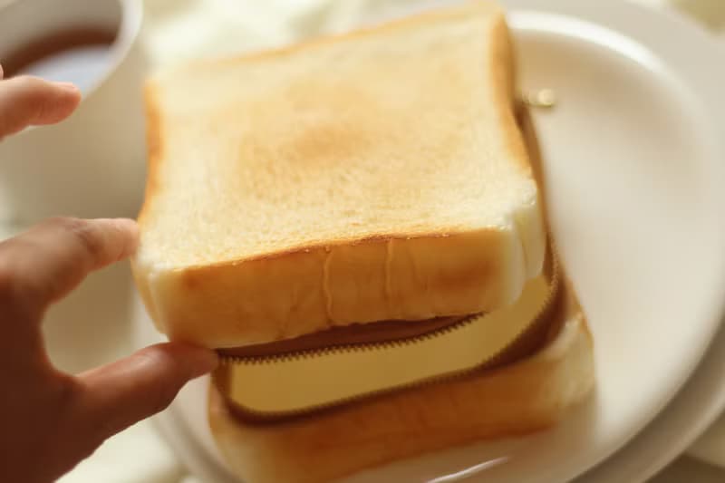 吐司包　草莓醬