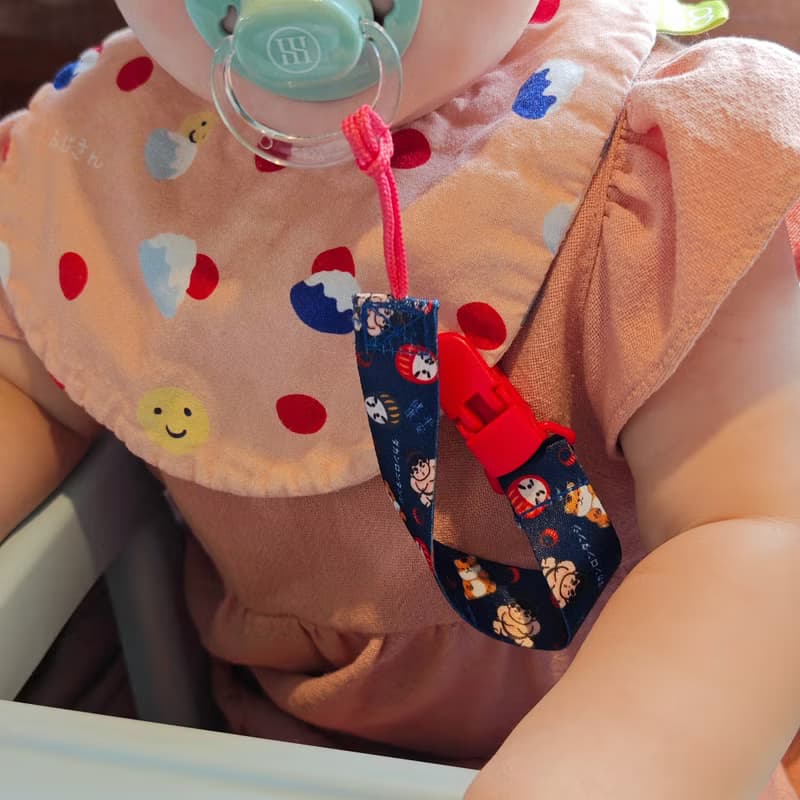 隆探吉超萌可愛造型奶嘴夾鍊