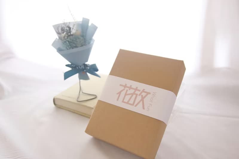 【典雅藍小花束盒】經典系列 I 乾燥花 I 永生花 I 禮物 I 精品 I