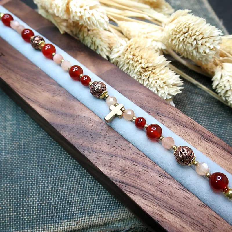 VIIART。思念。橙月光紅瑪瑙火山石黃銅手鍊 | 復古十字架念珠