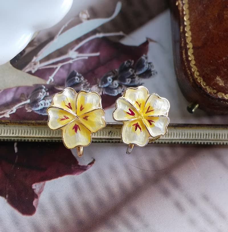 Vintage Jewelry 西洋古董飾品 堇花  花卉 小巧 優美 針式耳環
