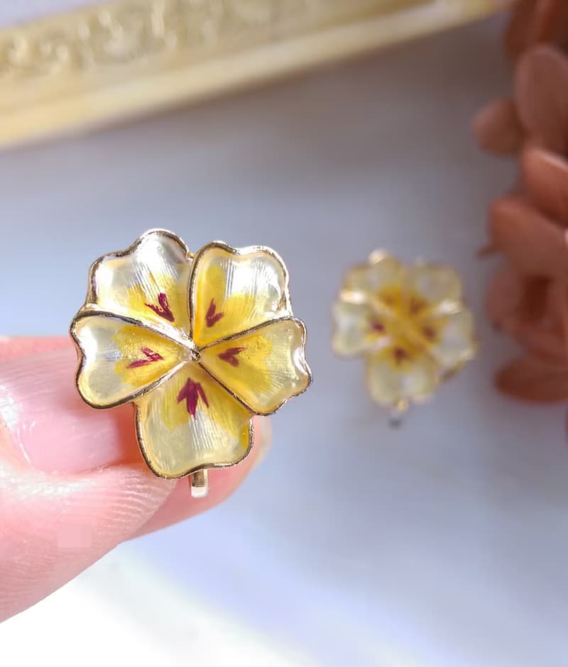 Vintage Jewelry 西洋古董飾品 堇花  花卉 小巧 優美 針式耳環