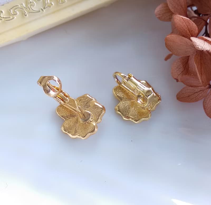 Vintage Jewelry 西洋古董飾品 堇花  花卉 小巧 優美 針式耳環